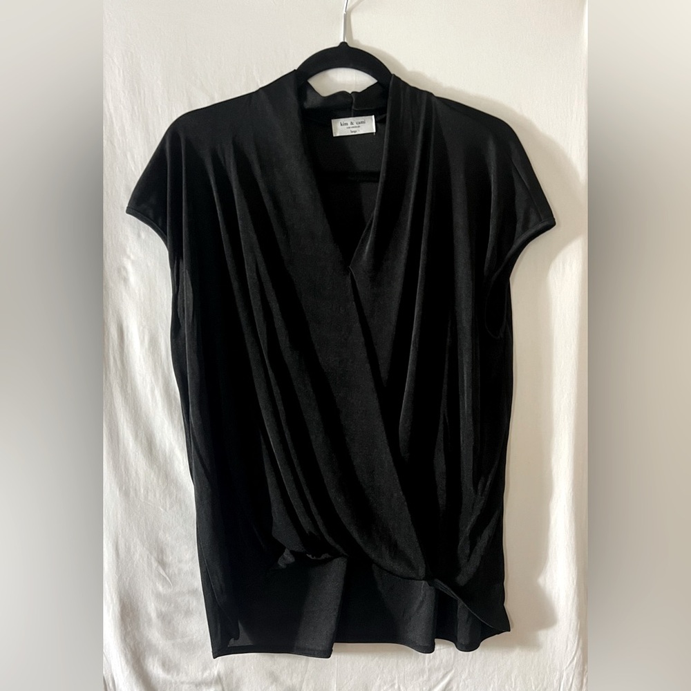 Kim & Cami Black Surplice Top Size L